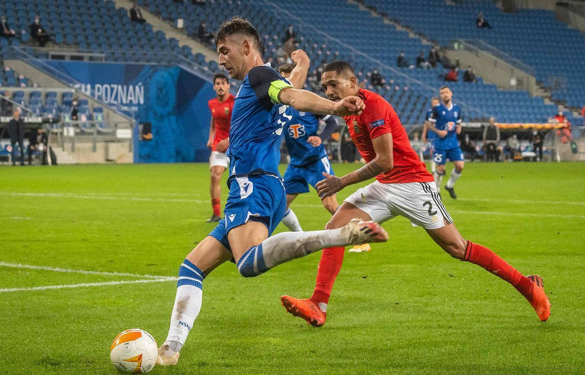 集结日体能课后，本菲卡再遭质疑备战社区盾，信心回归，更衣室氛围转暖 