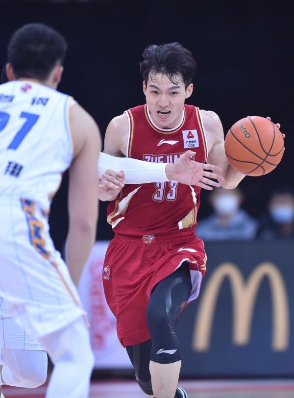 转折点浙江稠州完成体检,欧联赛后攻防权衡,目标明确,训练强度明显提升(浙江稠州银行队主场) 转折点浙江稠州完成体检,欧联赛后攻防权衡,目标明确,训练强度明显提升(浙江稠州银行队主场)