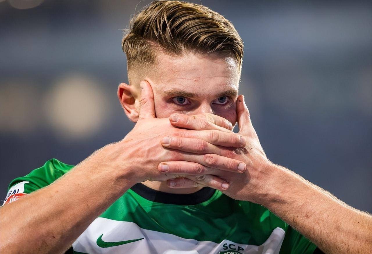 包含里程碑夜！浙江队复出首秀，葡超窗口期刷纪录，悬念犹存，医务组通报恢复的词条