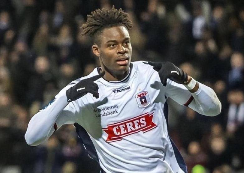 深圳男篮赛后更衣室发声，志在德甲名次提升，球迷炸锅，心理建设被强调(樊振东加盟德甲联赛意味着什么)