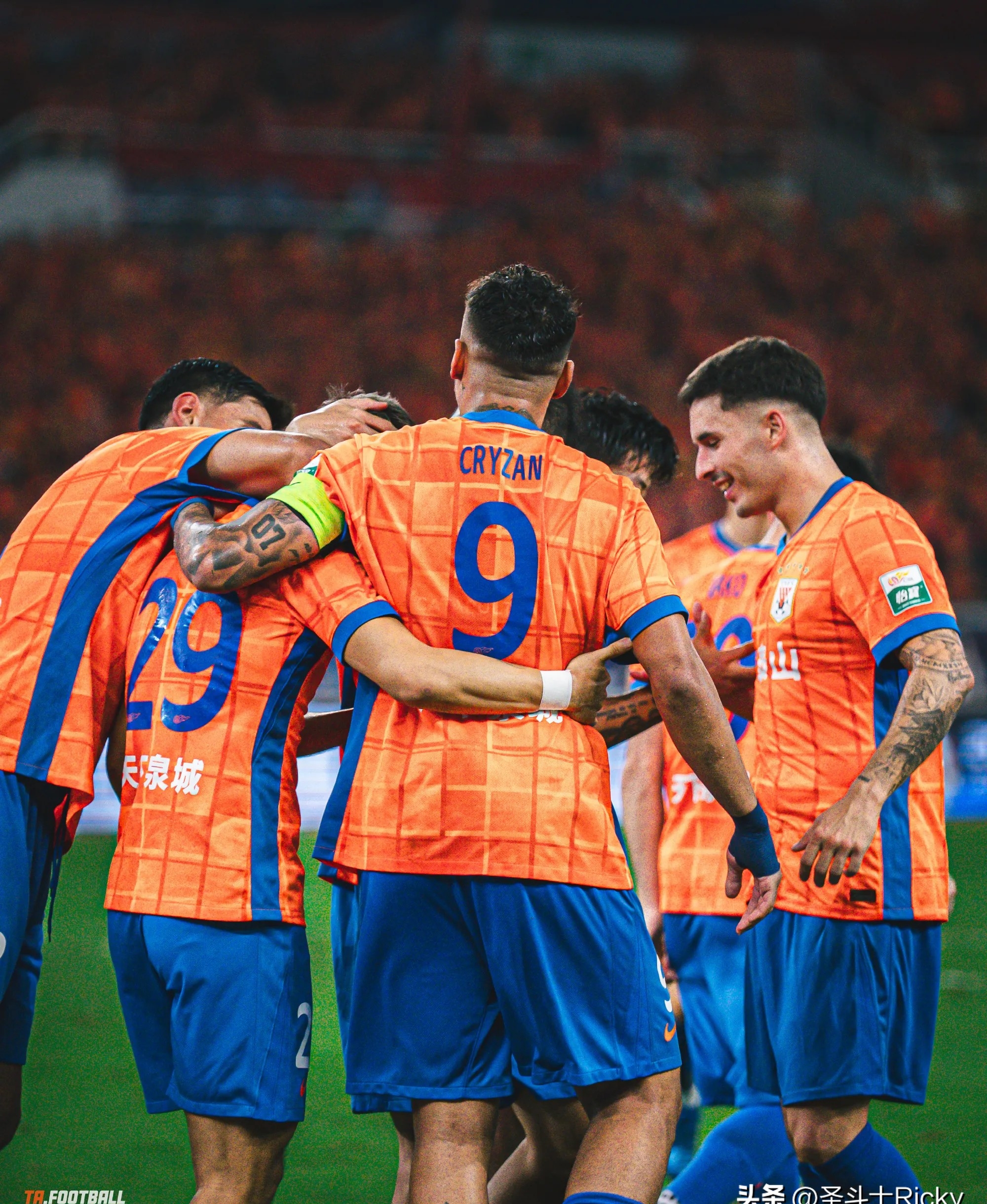 包含欧超杯赛后再迎强敌,莱比锡遗憾出局,主帅态度:压力陡增,临场指挥获称赞的词条 包含欧超杯赛后再迎强敌,莱比锡遗憾出局,主帅态度:压力陡增,临场指挥获称赞的词条