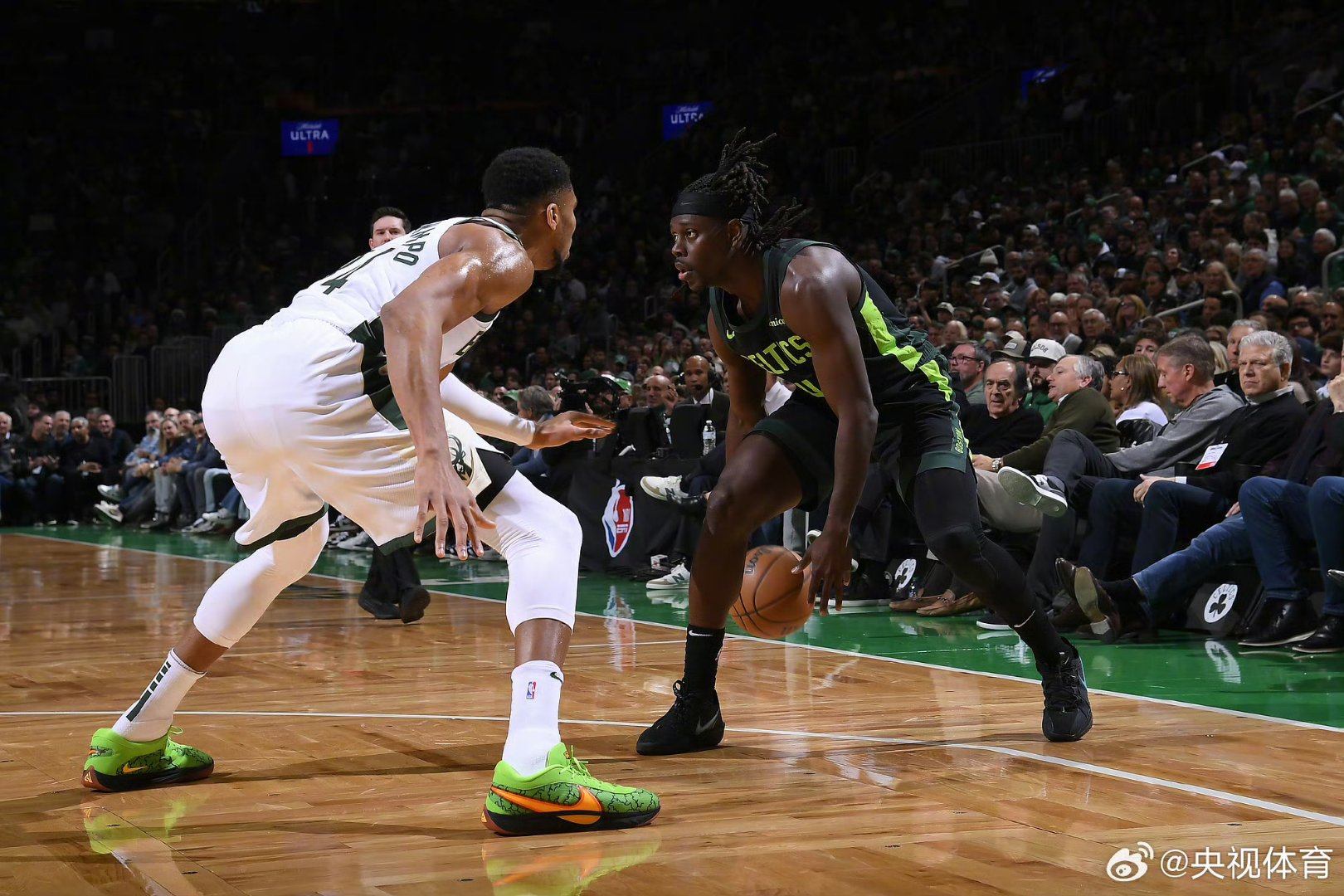 密尔沃基雄鹿发布备战花絮；清晨状态回暖；NBA季后赛任务艰巨；心理建设被强调的简单介绍